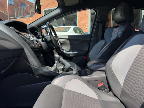 Ford Focus 2.0 Focus ST-2 T 5dr - NATIONAL DELIVERY* 17