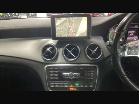 Mercedes-Benz GLA 2.1 GLA 220 AMG Line Premium+CDi 4Matic Automatic 4WD 5dr - NATIONAL DELIVE 11