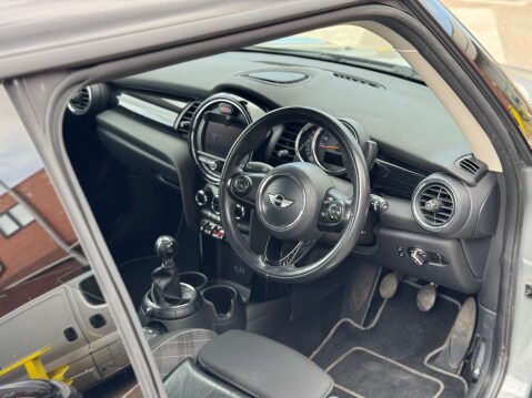Mini Hatch 2.0 Cooper S 3dr - NATIONAL DELIVERY* 16