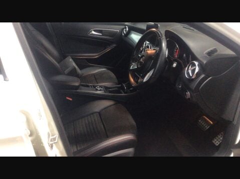 Mercedes-Benz GLA 2.1 GLA 220 AMG Line Premium D 4Matic Automatic 4WD 5dr - NATIONAL DELIVERY 7