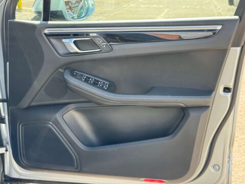 Porsche Macan 3.0 Macan S D Semi-Automatic 4WD 5dr - NATIONAL DELIVERY* 52