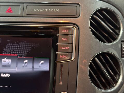 Volkswagen Tiguan 2.0 Tiguan R-Line TDI BlueMotion Technology 4Motion 4WD 5dr - NATIONAL DELI 44