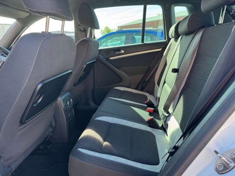 Volkswagen Tiguan 2.0 Tiguan R-Line TDI BlueMotion Technology 4Motion 4WD 5dr - NATIONAL DELI 19