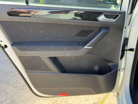 Volkswagen Touran 2.0 Touran SEL TDI BlueMotion Technology Semi-Automatic 5dr - NATIONAL DELI 54