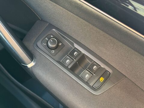 Volkswagen Touran 2.0 Touran SEL TDI BlueMotion Technology Semi-Automatic 5dr - NATIONAL DELI 37