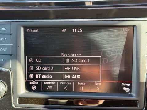 Volkswagen Touran 2.0 Touran SEL TDI BlueMotion Technology Semi-Automatic 5dr - NATIONAL DELI 48