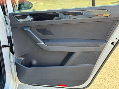 Volkswagen Touran 2.0 Touran SEL TDI BlueMotion Technology Semi-Automatic 5dr - NATIONAL DELI 58