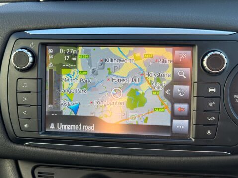 Toyota Yaris 1.3 Yaris Design VVT-i 5dr - NATIONAL DELIVERY* 39