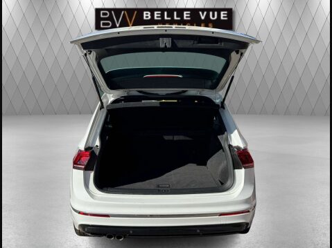 Volkswagen Tiguan 2.0 Tiguan R-Line TDI BlueMotion Technology 4Motion 4WD 5dr - NATIONAL DELI 21
