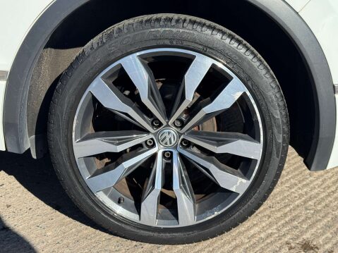 Volkswagen Tiguan 2.0 Tiguan R-Line TDI BlueMotion Technology 4Motion 4WD 5dr - NATIONAL DELI 55