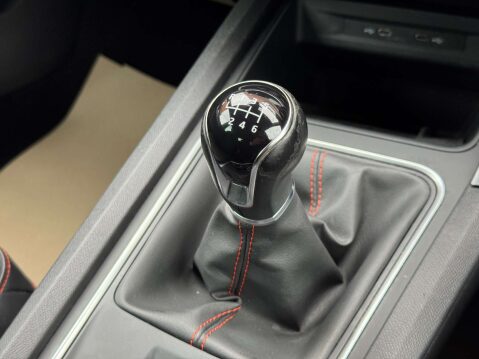 SEAT Leon 1.5 Leon FR TSI Evo 5dr - NATIONAL DELIVERY* 36