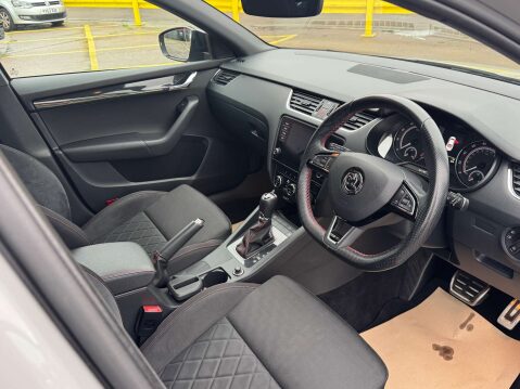 Skoda Octavia 2.0 Octavia vRS 245 TSi Semi-Automatic 5dr - NATIONAL DELIVERY* 11