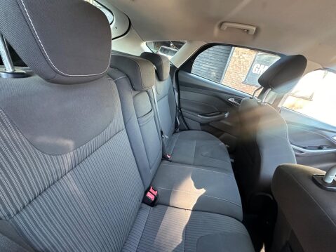 Ford Focus 1.6 TDCi Titanium Euro 5 (s/s) 5dr 11