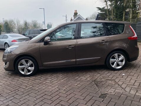 Renault Grand Scenic 1.5 dCi Dynamique TomTom Euro 5 5dr 9