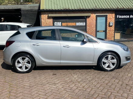 Vauxhall Astra 1.4 16v SRi Euro 5 5dr