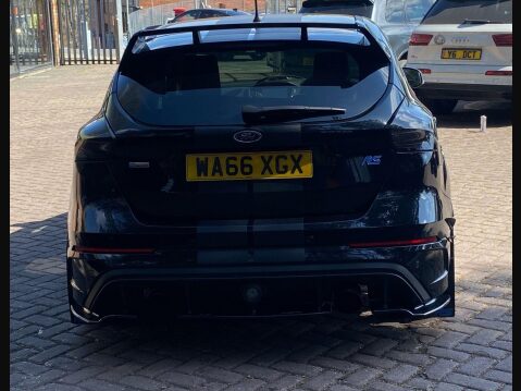 Ford Focus 2.3T EcoBoost RS AWD Euro 6 (s/s) 5dr 9