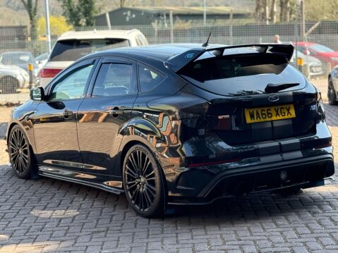 Ford Focus 2.3T EcoBoost RS AWD Euro 6 (s/s) 5dr 10