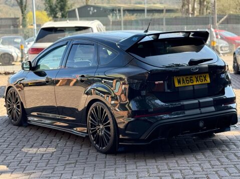 Ford Focus 2.3T EcoBoost RS AWD Euro 6 (s/s) 5dr 11