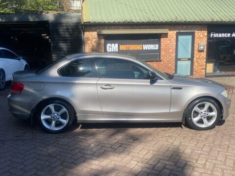 BMW 1 Series 2.0 118d SE Euro 5 2dr 3