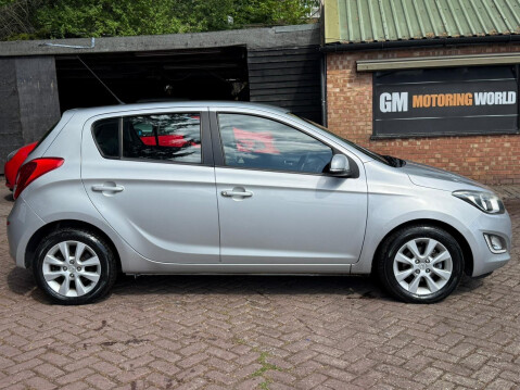 Ford Focus 1.6 TDCi Titanium X Euro 5 (s/s) 5dr 3