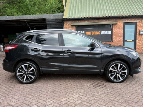 Nissan Qashqai 1.5 dCi Tekna 2WD Euro 5 (s/s) 5dr 1