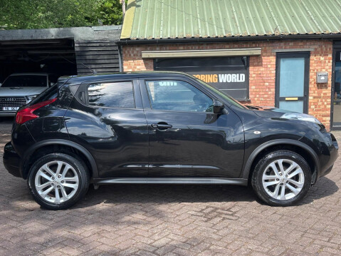 Nissan Juke 1.6 Acenta Premium Euro 5 (s/s) 5dr 3