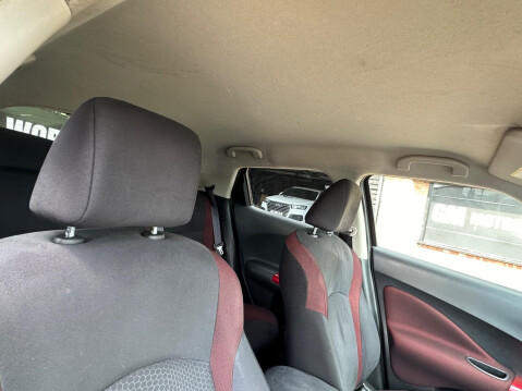Nissan Juke 1.6 Acenta Premium Euro 5 (s/s) 5dr 10