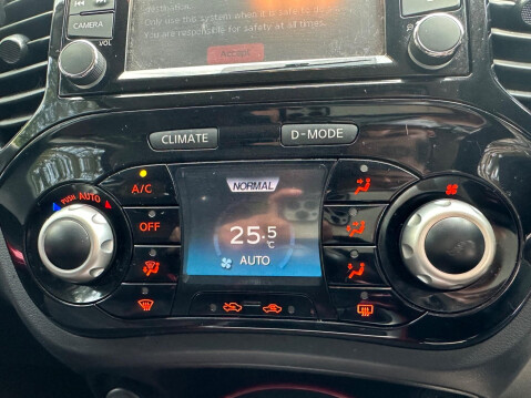 Nissan Juke 1.6 Acenta Premium Euro 5 (s/s) 5dr 12