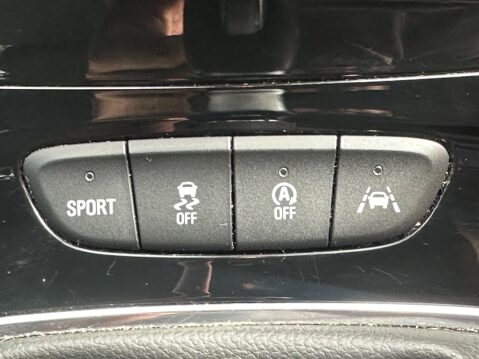 Vauxhall Astra 1.6 CDTi BlueInjection SRi VX Line Euro 6 (s/s) 5dr 12
