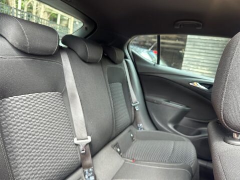 Vauxhall Astra 1.6 CDTi BlueInjection SRi VX Line Euro 6 (s/s) 5dr 11