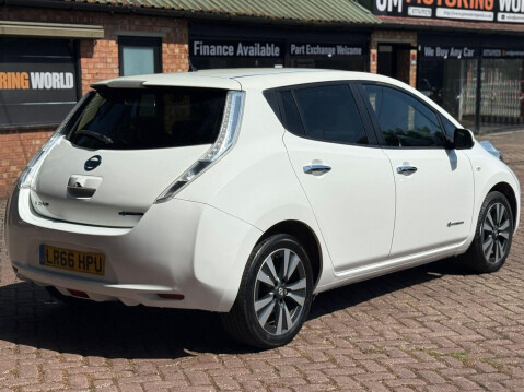 Nissan LEAF 30kWh Tekna Auto 5dr 4