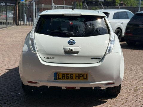 Nissan LEAF 30kWh Tekna Auto 5dr 5