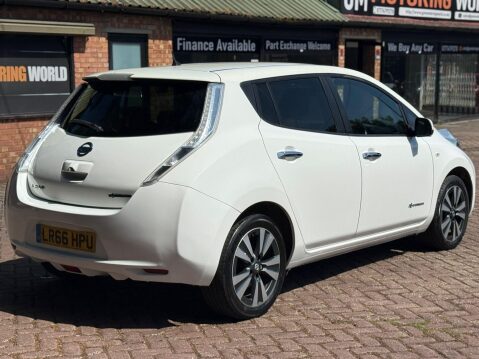 Nissan LEAF 30kWh Tekna Auto 5dr 4