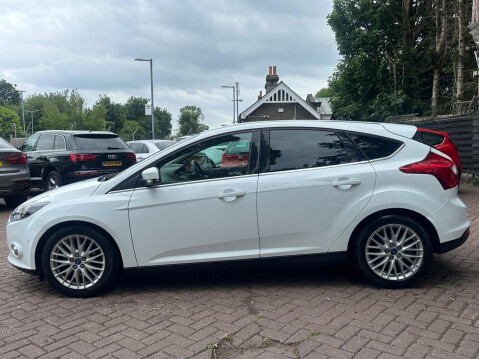 Ford Focus 1.0T EcoBoost Zetec Euro 5 (s/s) 5dr 7