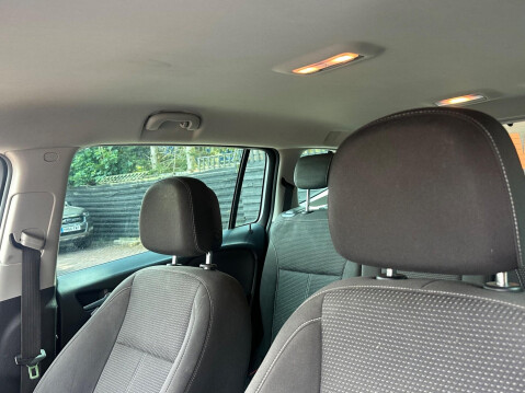 Vauxhall Zafira 2.0 CDTi SRi Euro 5 5dr 4
