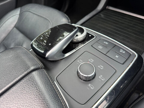 Mercedes-Benz GLS 3.0 GLS350d V6 AMG Line G-Tronic 4MATIC Euro 6 (s/s) 5dr 39