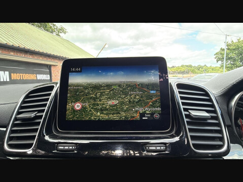 Mercedes-Benz GLS 3.0 GLS350d V6 AMG Line G-Tronic 4MATIC Euro 6 (s/s) 5dr 43