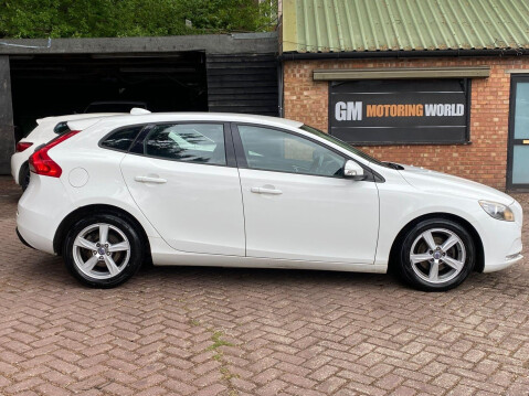 Volvo V40 1.6 D2 ES Euro 5 (s/s) 5dr 2