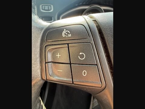 Volvo V40 1.6 D2 ES Euro 5 (s/s) 5dr 8