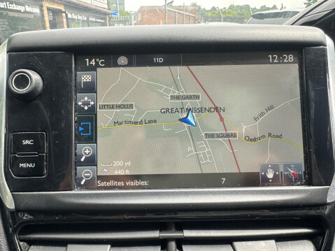 Peugeot 208 1.4 HDi Style Euro 5 5dr 9