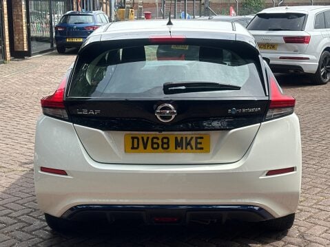 Nissan LEAF 40kWh Acenta Auto 5dr 8