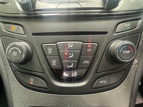 Vauxhall Insignia 2.0 CDTi ecoFLEX Design Euro 5 (s/s) 5dr 12