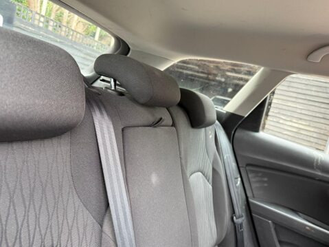 SEAT Leon 1.6 TDI CR SE Sport Tourer Euro 5 (s/s) 5dr 11