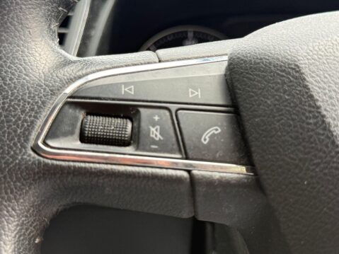 SEAT Leon 1.6 TDI CR SE Sport Tourer Euro 5 (s/s) 5dr 15