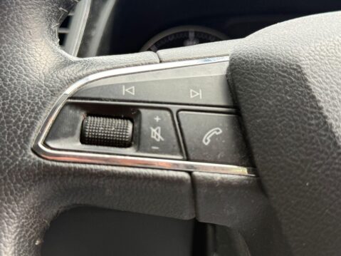 SEAT Leon 1.6 TDI CR SE Sport Tourer Euro 5 (s/s) 5dr 15
