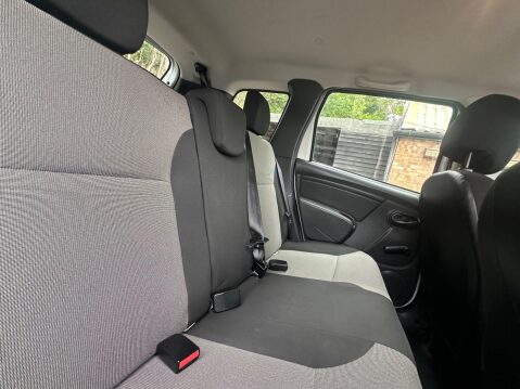 Dacia Duster 1.6 Ambiance 4WD Euro 6 (s/s) 5dr 11
