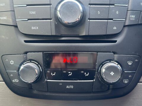 Vauxhall Insignia 2.0 CDTi Exclusiv Auto Euro 5 5dr 12