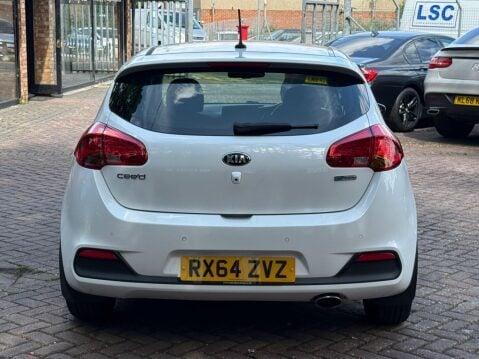 Kia Ceed 1.6 CRDi EcoDynamics 3 Euro 5 (s/s) 5dr 4