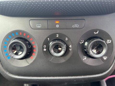 Fiat Punto Evo 1.4 Dynamic Dualogic Euro 5 (s/s) 3dr 11