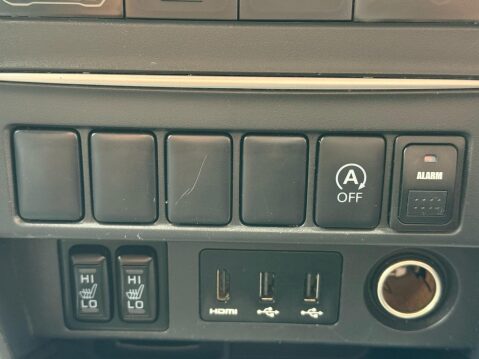 Mitsubishi L200 2.2 DI-D DC Barbarian 4WD Euro 6 (s/s) 4dr 44